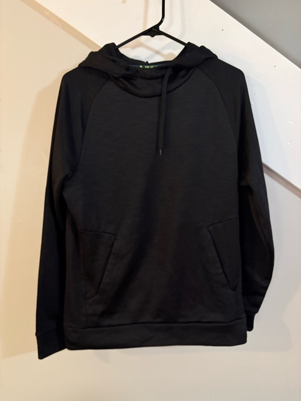 tek gear Black Pullover Hoodie small